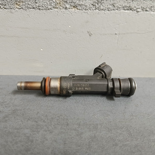 Injector VW Audi A6 2.4 FSI 06E133551 0280158053