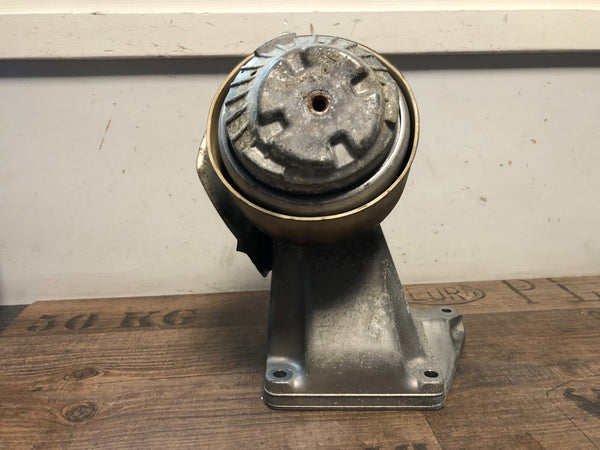 Mercedes W221 Engine mount Engine mount right A2722230604 A2212410434 A2212401117