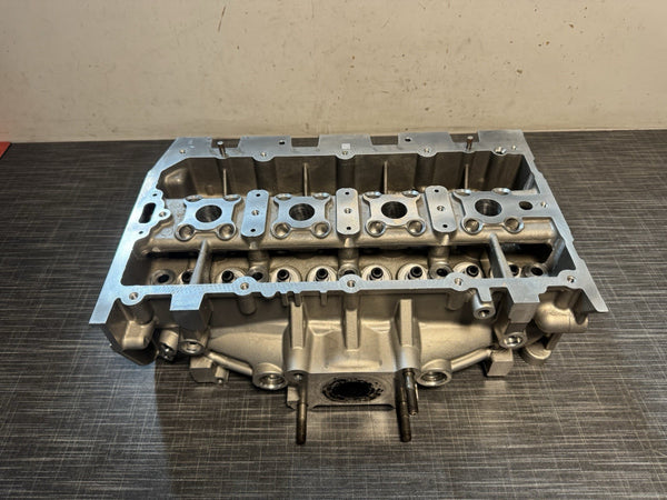 Original VW Audi Seat Skoda 1,2 TFSI CJZ Zylinderkopf ohne Ventile 04E103404J