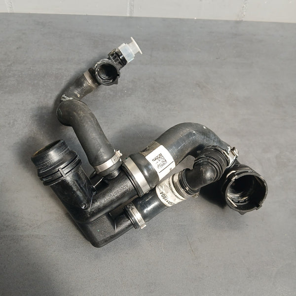 Mercedes-Benz Coolant line Coolant hose Pipe Hose A0009979017