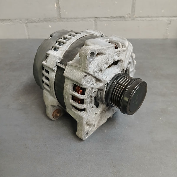 Original Mercedes Lichtmaschine 14V 150A Generator A0009060022