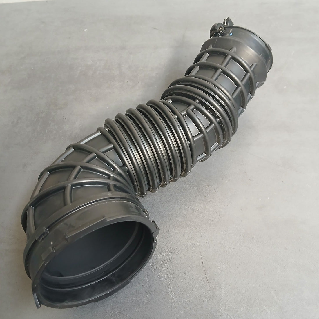 Original VW Audi Seat Skoda Luftansaugrohr Schlauch Kanal Leitung 7E0129615P