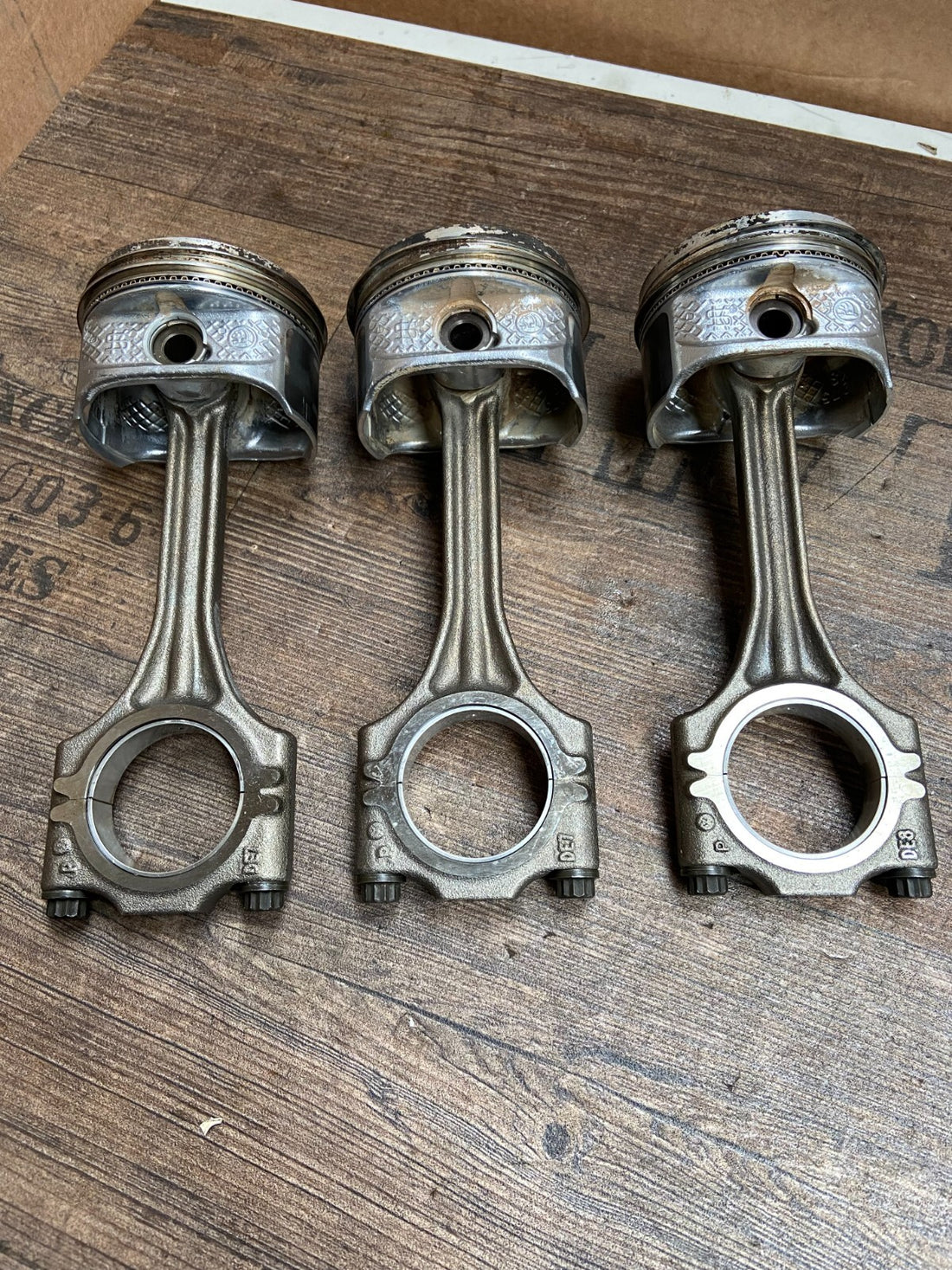 Original VW Audi Seat Skoda 1,2 BMD Kolben Pleuel BHS 36AC Preis pro Stück