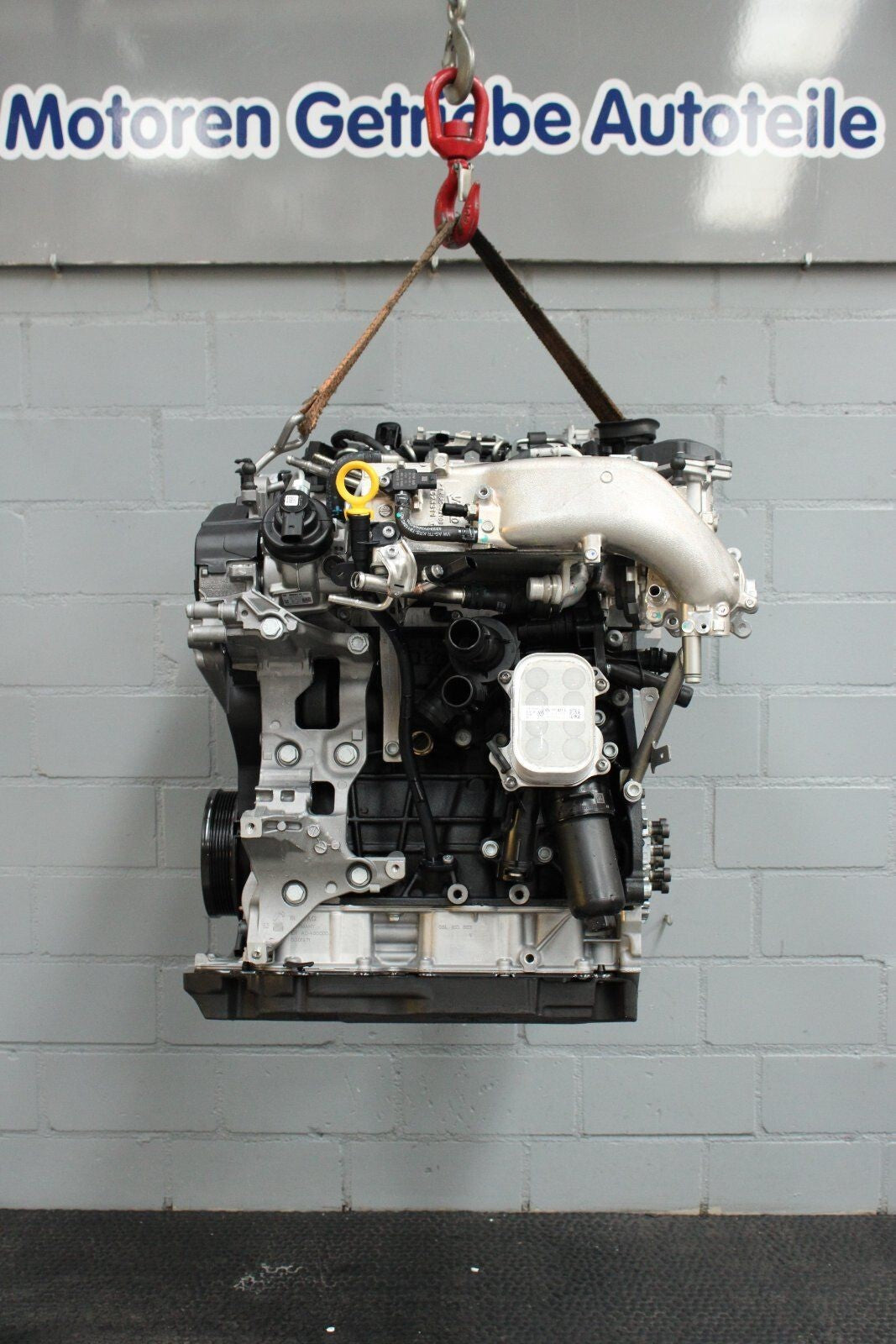 - TOP - Motor VW Golf VIII 2.0 TDI - - DTR - - Bj.23 - - NUR 3 KM
