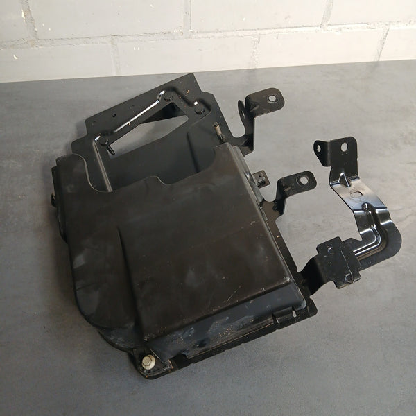 Original Ford Kuga III Halterung Gehäuseteil Motorsteuergerät LX6112A692AD