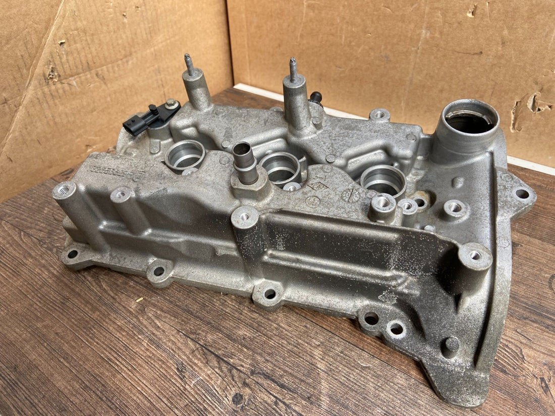 Renault Dacia 0,9 TCE H4B-408 Zylinderkopfhaube Ventildeckel 132656629R