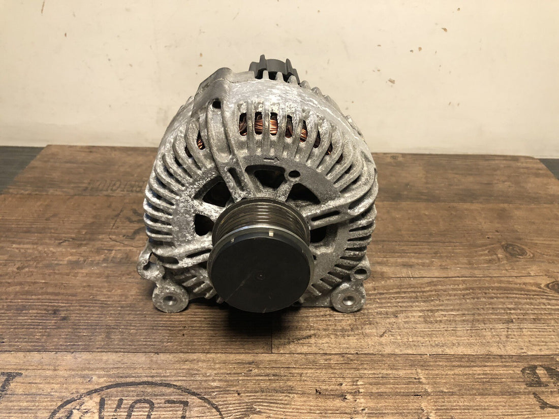 Original VW Touareg Audi Q7 Porsche  14V 180A Lichtmaschine  021903016
