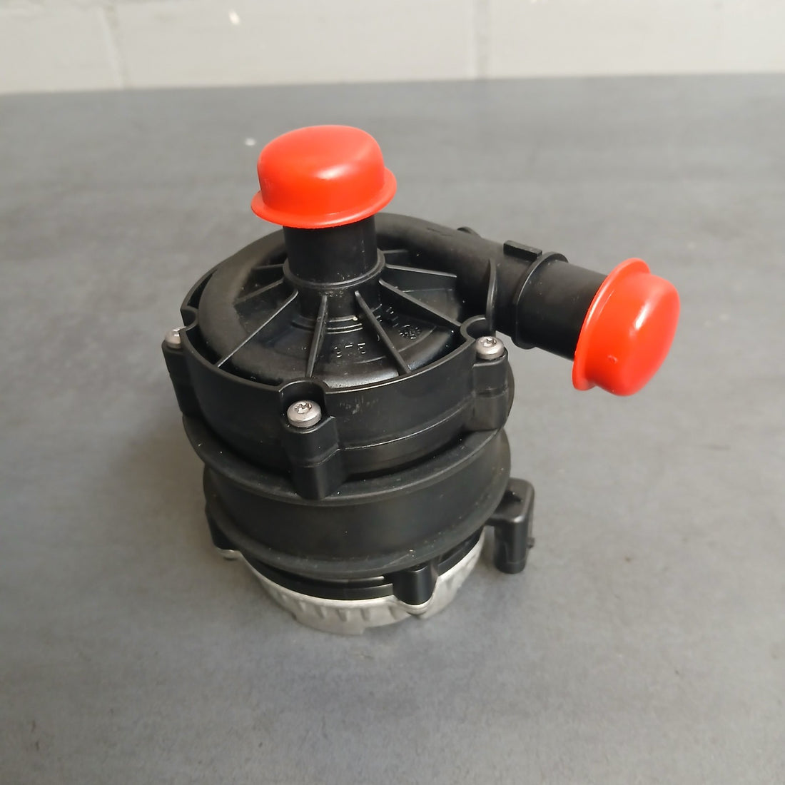 Original VW Audi Seat Skoda Zusatzwasserpumpe 04L965567A