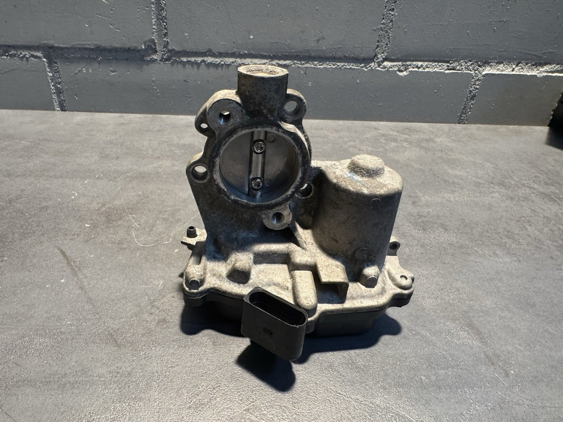 Original VW Audi Seat Skoda 2,0 TDI   Drosselklappe Reglerklappe 04L131501L
