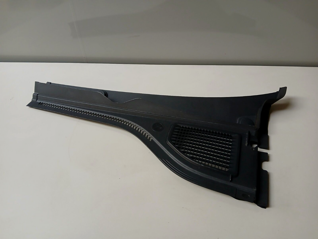 Original VW Seat Audi Skoda Wasserabweiser Windabweiser Links 5H0819403