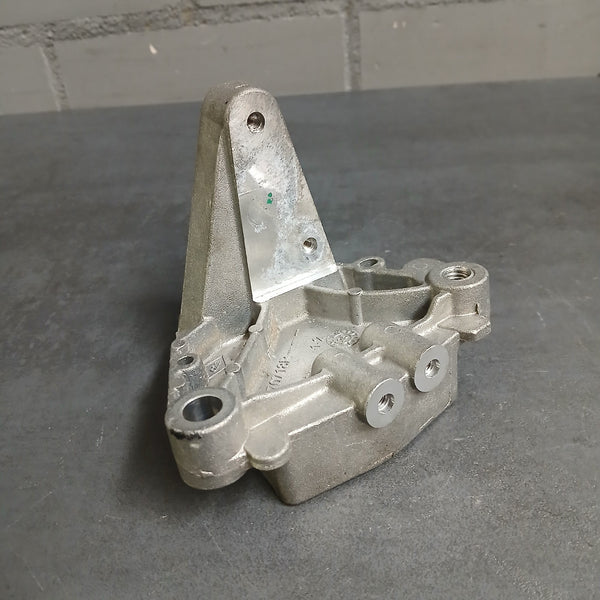 Dacia Duster III Beugel Motorruimte Overig Onderdeel Motor 304170718R
