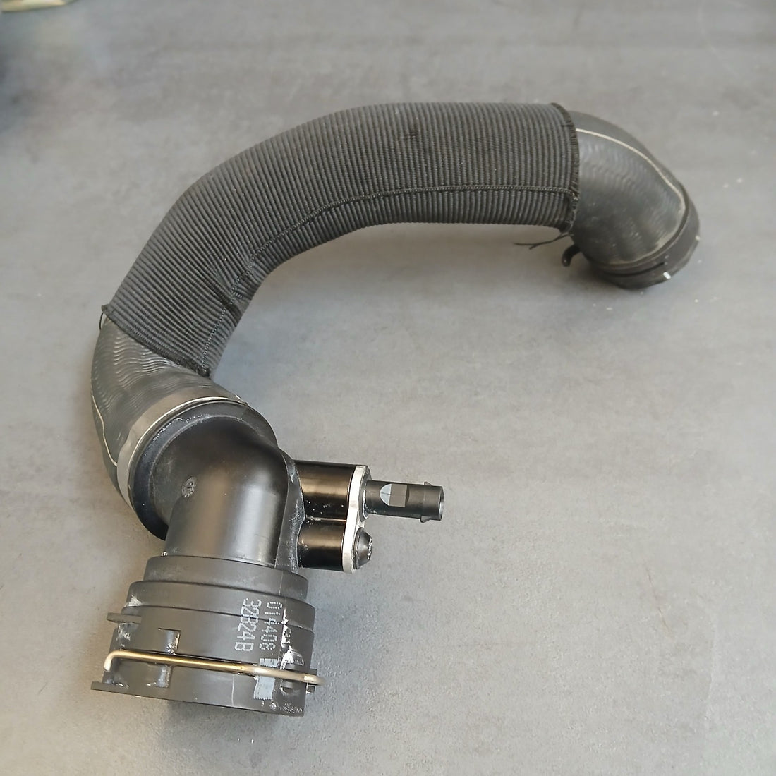 Original VW Audi Porsche Kühlwasserschlauch mit Ausrückkupplung 4M0122055CR