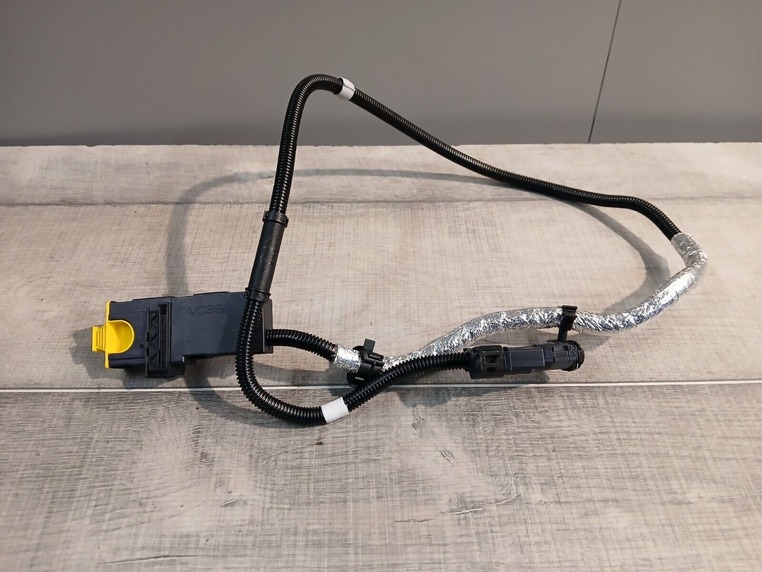 Dosierleitung Einspritzventil - Neu & OE - VW Audi Seat Skoda 2.0TDI 3Q0131984AH