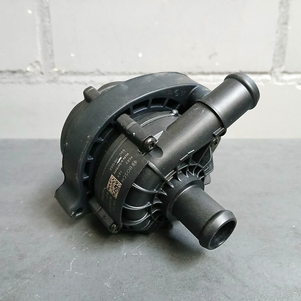 BOSCH Water pump Coolant pump VW ID.4 ID.5 ID.7 Q4 E-Tron 1EA965567J