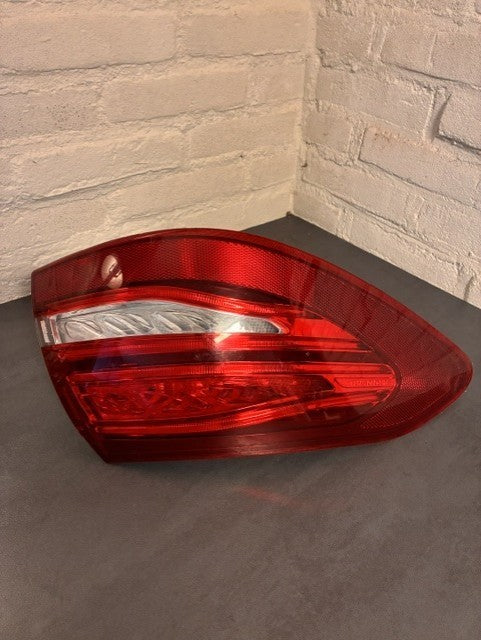 Rückleuchte Rücklicht für Mercedes-Benz S205 T-Model Links A2059065100