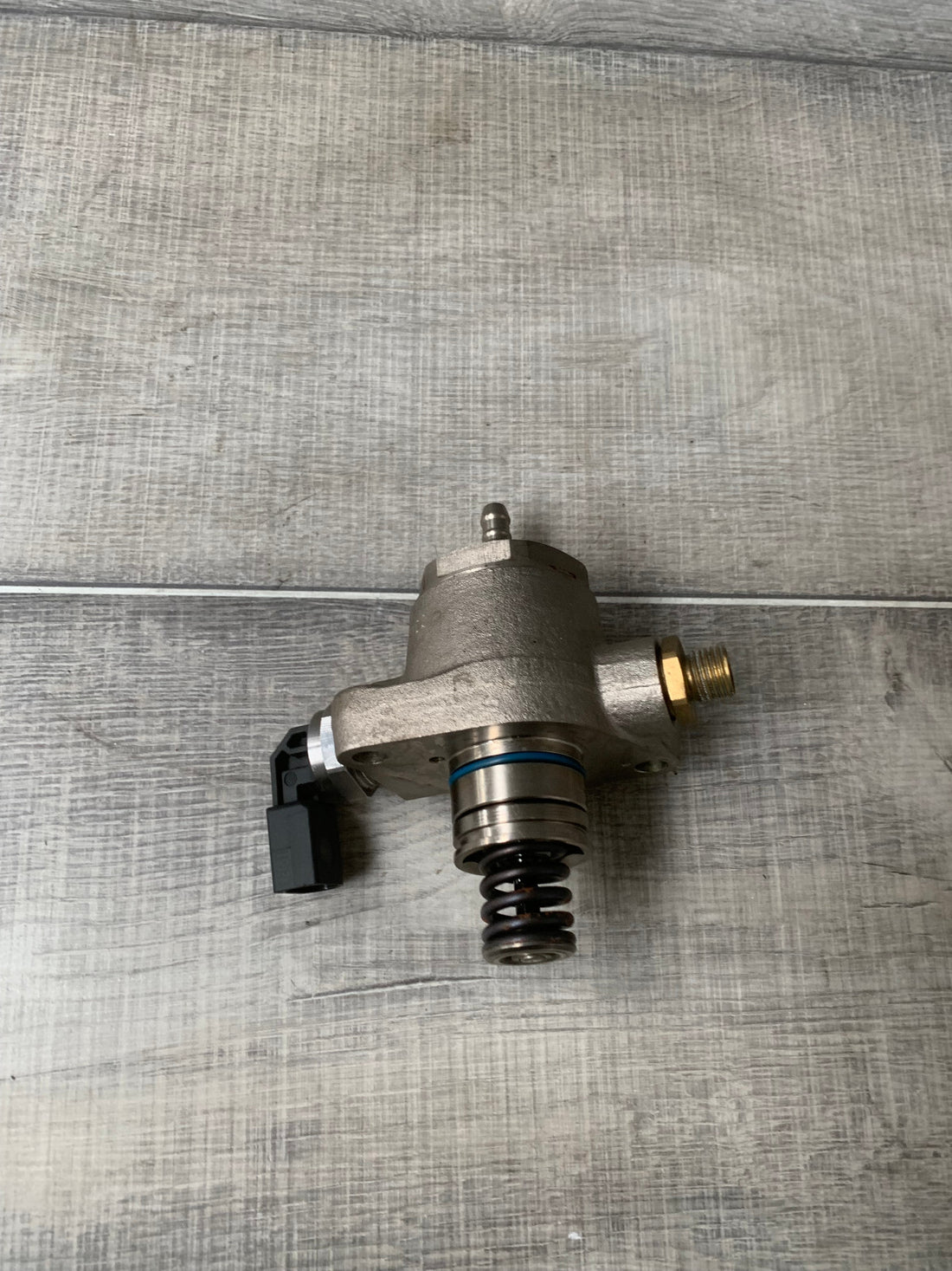 Hochdruckpumpe Benzinpumpe Original VW Audi 06L127A03