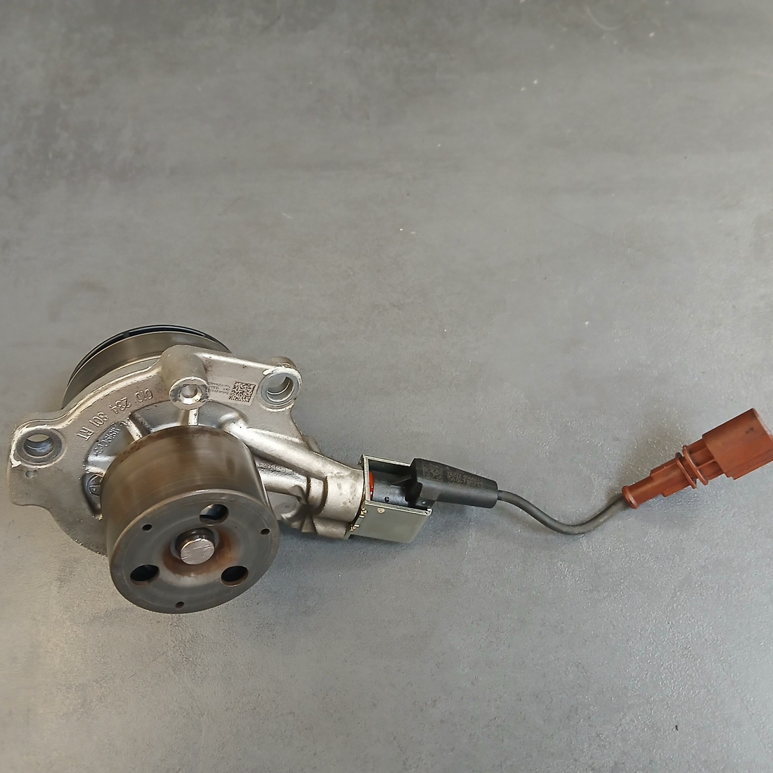 Original VW Skoda Seat Audi Wasserpumpe 2.0 TDI 010234801RT
