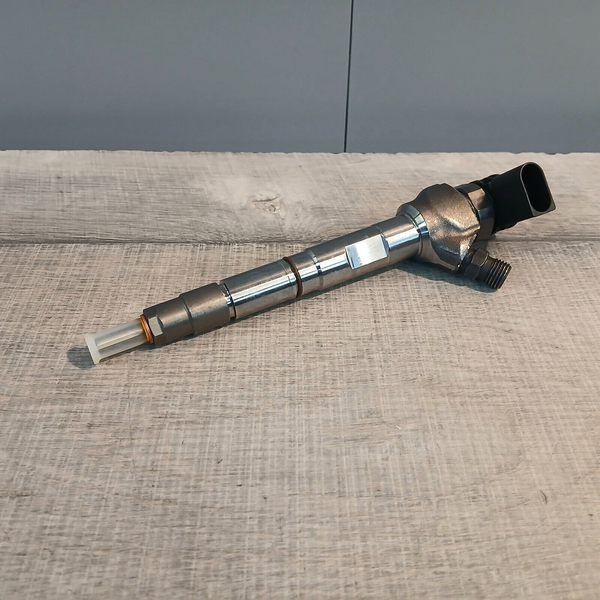 BOSCH Einspritzdüse Injektor VW Audi Seat Skoda 2.0 TDI 0445110960 05L130277M