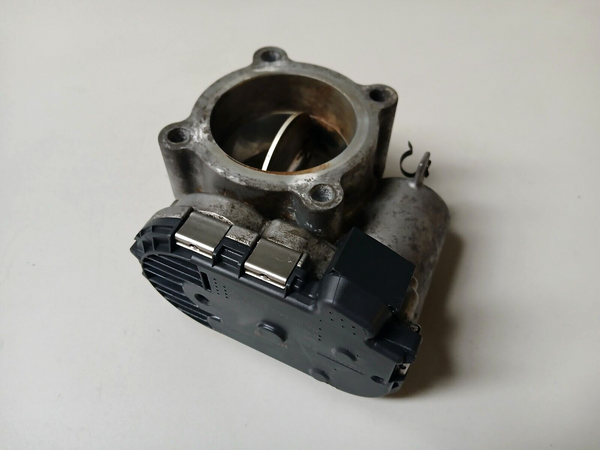 Mercedes-Benz W211 W209 320 CDI OM642 Throttle body A6420900270