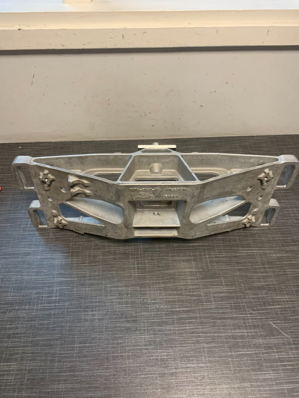 Original Jaguar GX73 Bracket Mount GX735060AC