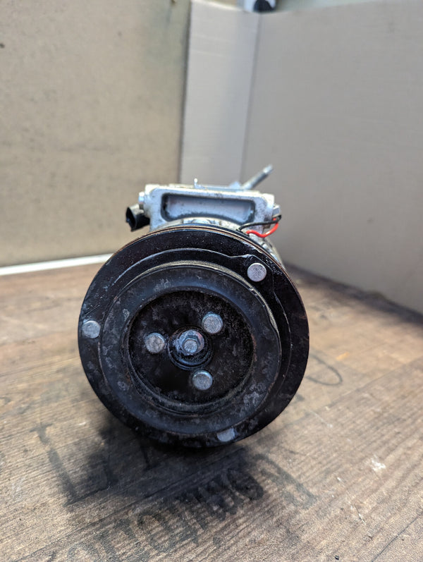Original Ford Kuga II 2.0TDI A/C pump GV61-19D629-WA