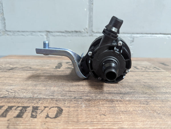 Zusatzwasserpumpe BMW F45 8605322