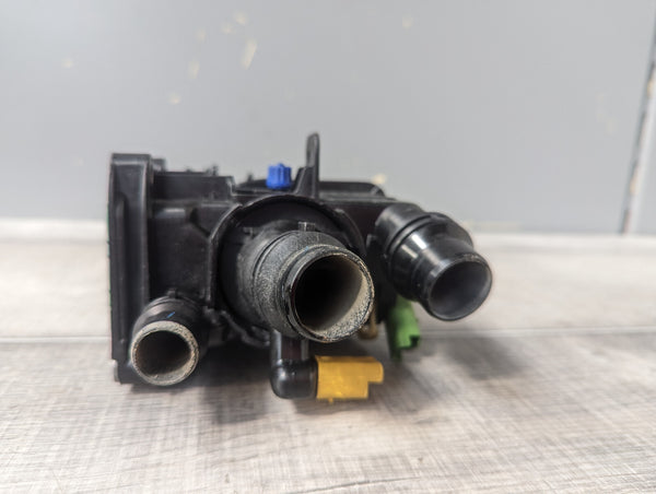 Thermostat housing Peugeot Citroën 9812131480