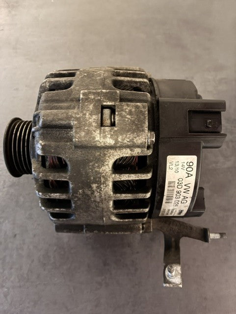 Lichtmaschine für Seat Skoda VW 03D903025 J03D903025E 03D903025J
