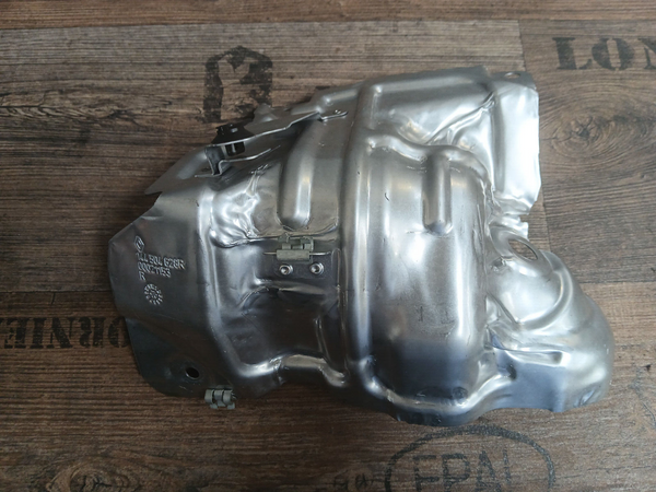 Renault Dacia 0,9 TCE H4B-408 Hitteschild Hitzeschutz Turbo 144504628R