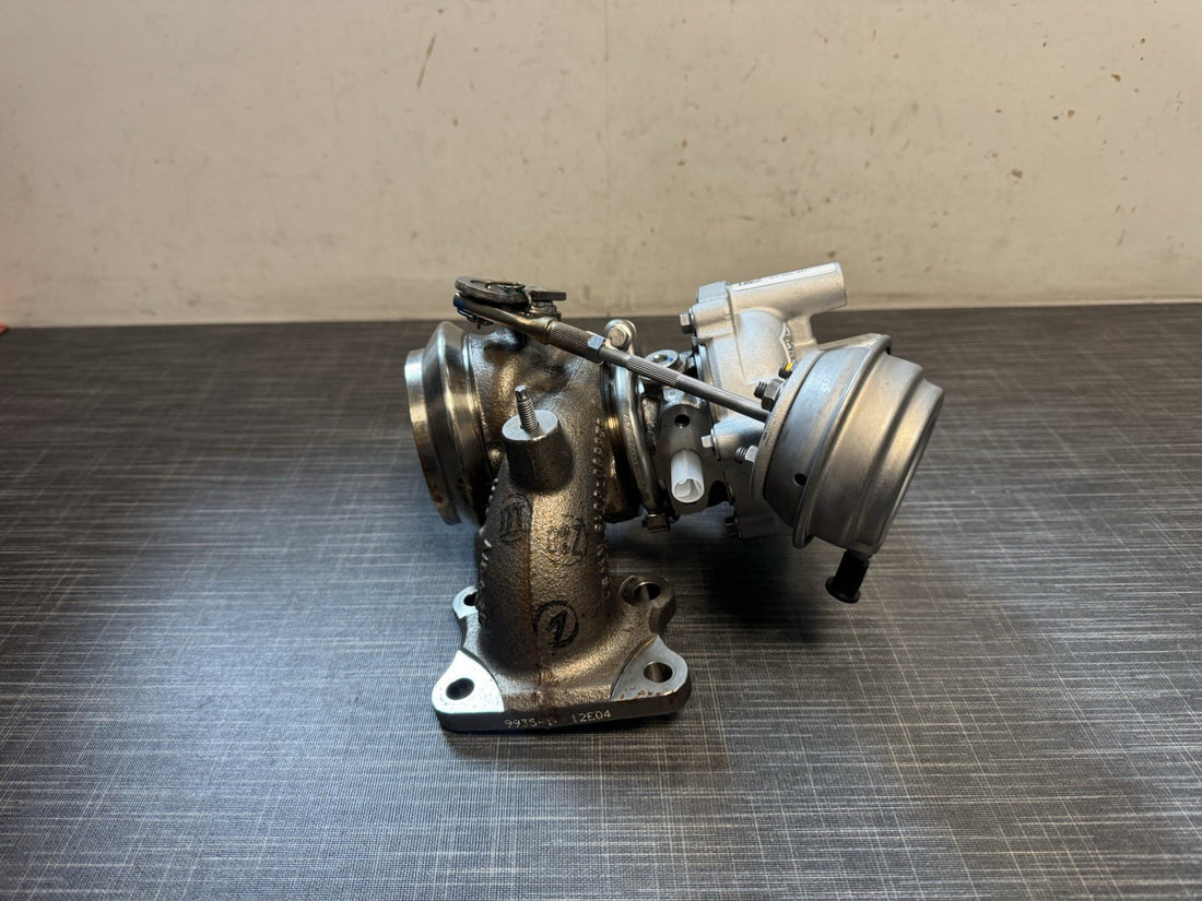 Original Peugeot 208 1.2 THP HN01 Turbolader 9818479380