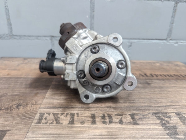 BOSCH High-pressure fuel pump Opel Saab 2.0 CDTI 0445010513 55565210