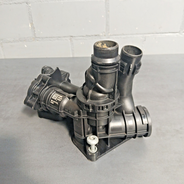 Thermostat housing VW Audi 05L121111N