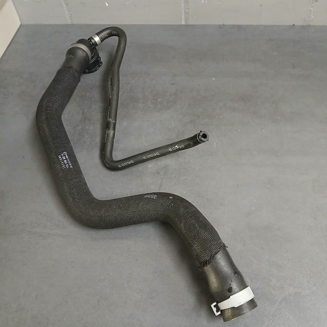 Original Volkswagen Multivan T7 2025 Kühlleitung / Kühlschlauch   2Q0122291C