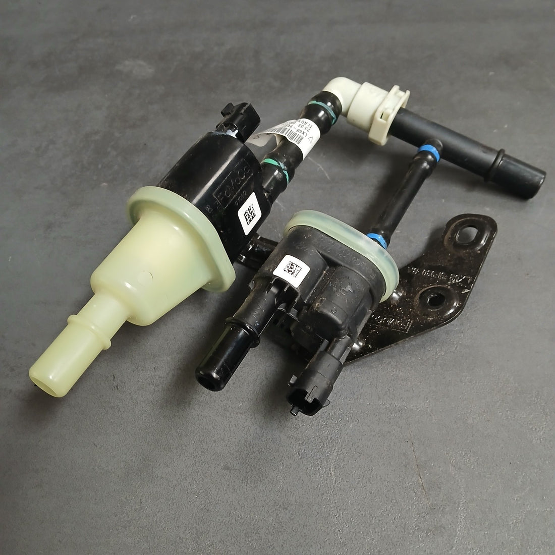 Original Ford Kuga III Hybrid Unterdruckventil    LX689E817EB